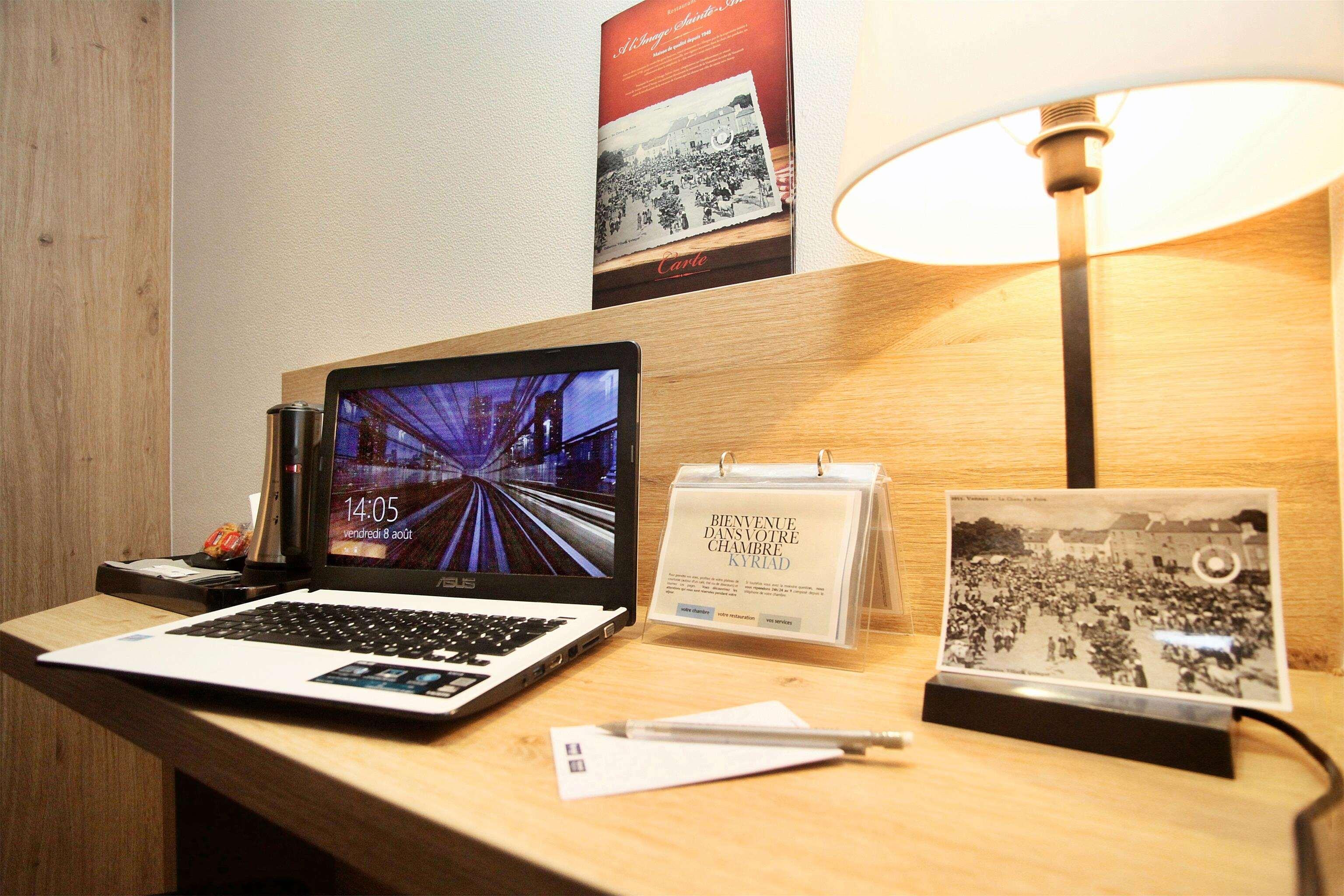 กีริอ๊าด วาน ซองทร์-วีล Hotel วานส์ ภายนอก รูปภาพ