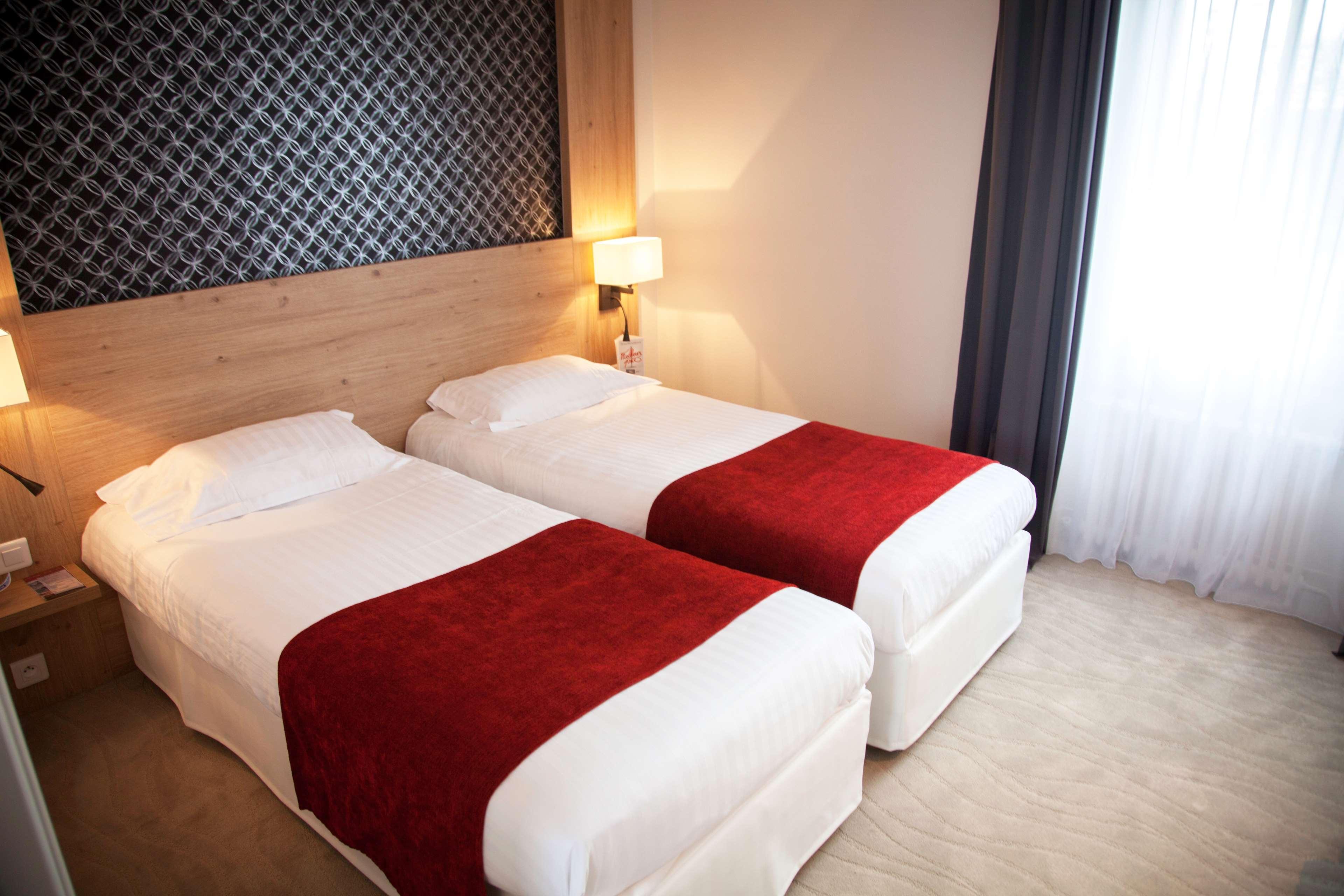 กีริอ๊าด วาน ซองทร์-วีล Hotel วานส์ ภายนอก รูปภาพ