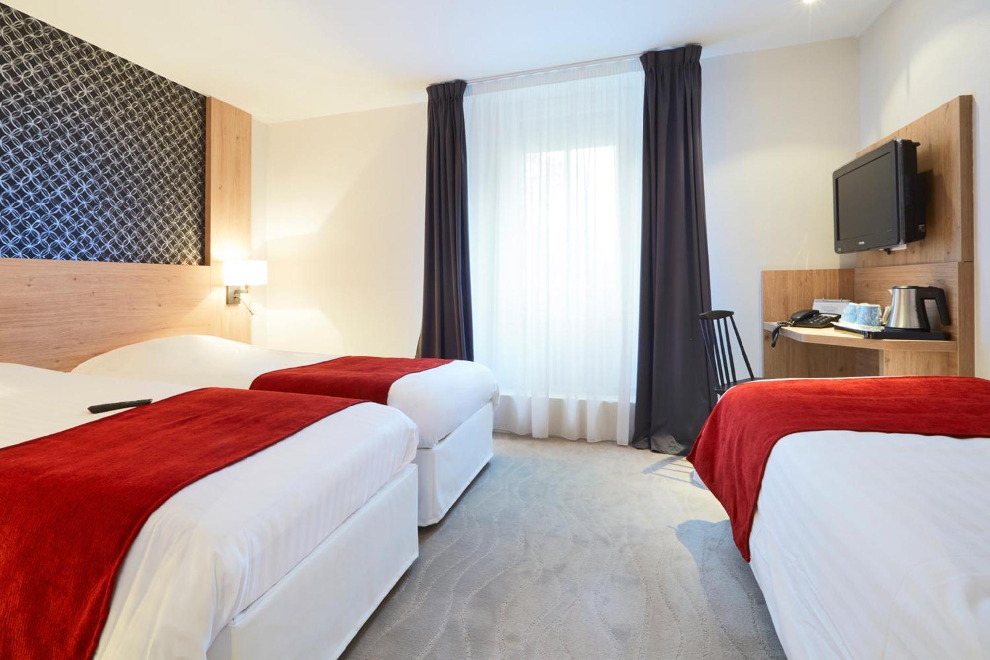 กีริอ๊าด วาน ซองทร์-วีล Hotel วานส์ ภายนอก รูปภาพ