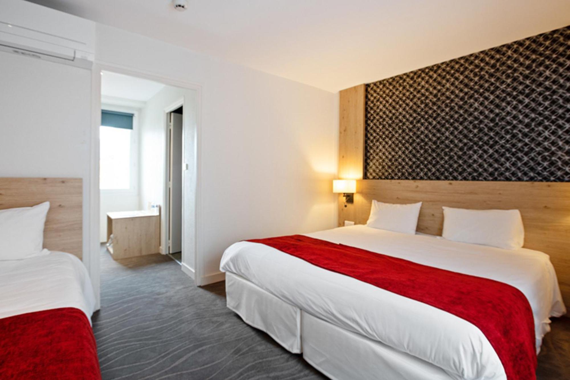 กีริอ๊าด วาน ซองทร์-วีล Hotel วานส์ ภายนอก รูปภาพ